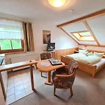 Κατάλυμα σε φάρμα Gaestehaus Fitsch