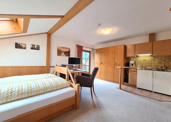 Gastehaus Fitsch Farm stay *