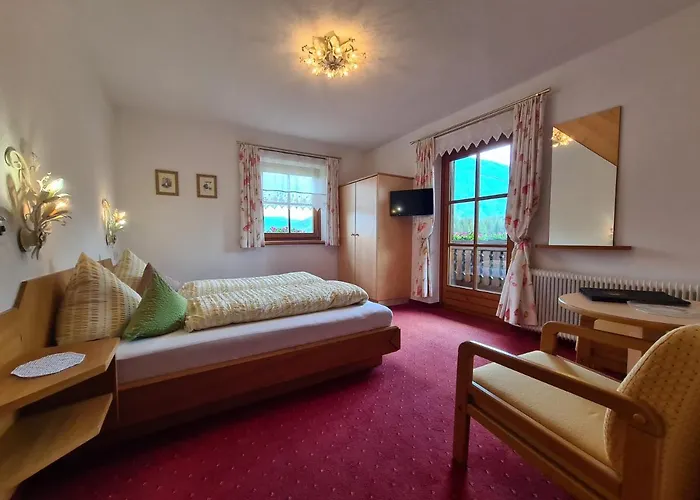 Gastehaus Fitsch Farm stay Obsteig